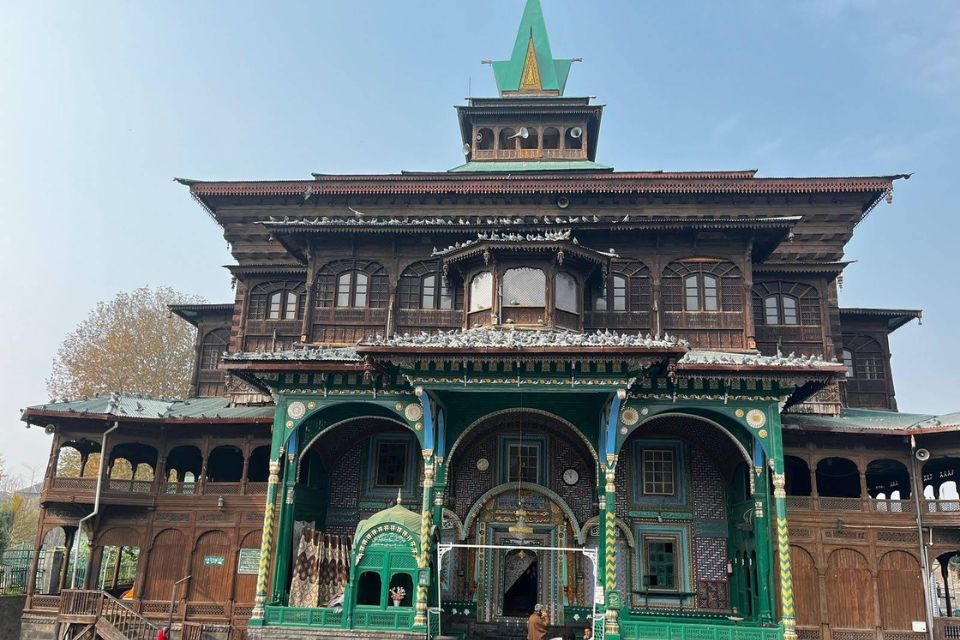 Shah E Hamdan R.H Mosque